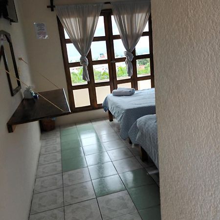 Hotel Casa Juanita Пуерто-Ескондідо Екстер'єр фото