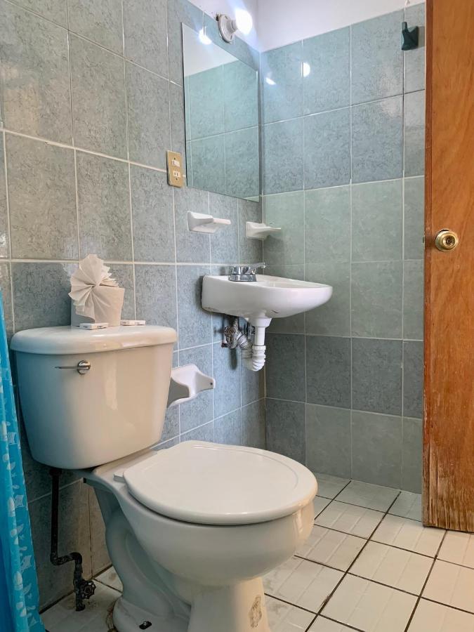 Hotel Casa Juanita Пуерто-Ескондідо Екстер'єр фото