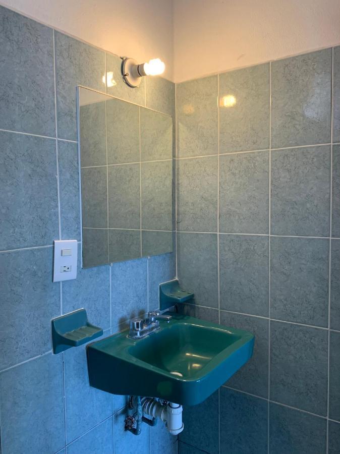 Hotel Casa Juanita Пуерто-Ескондідо Екстер'єр фото