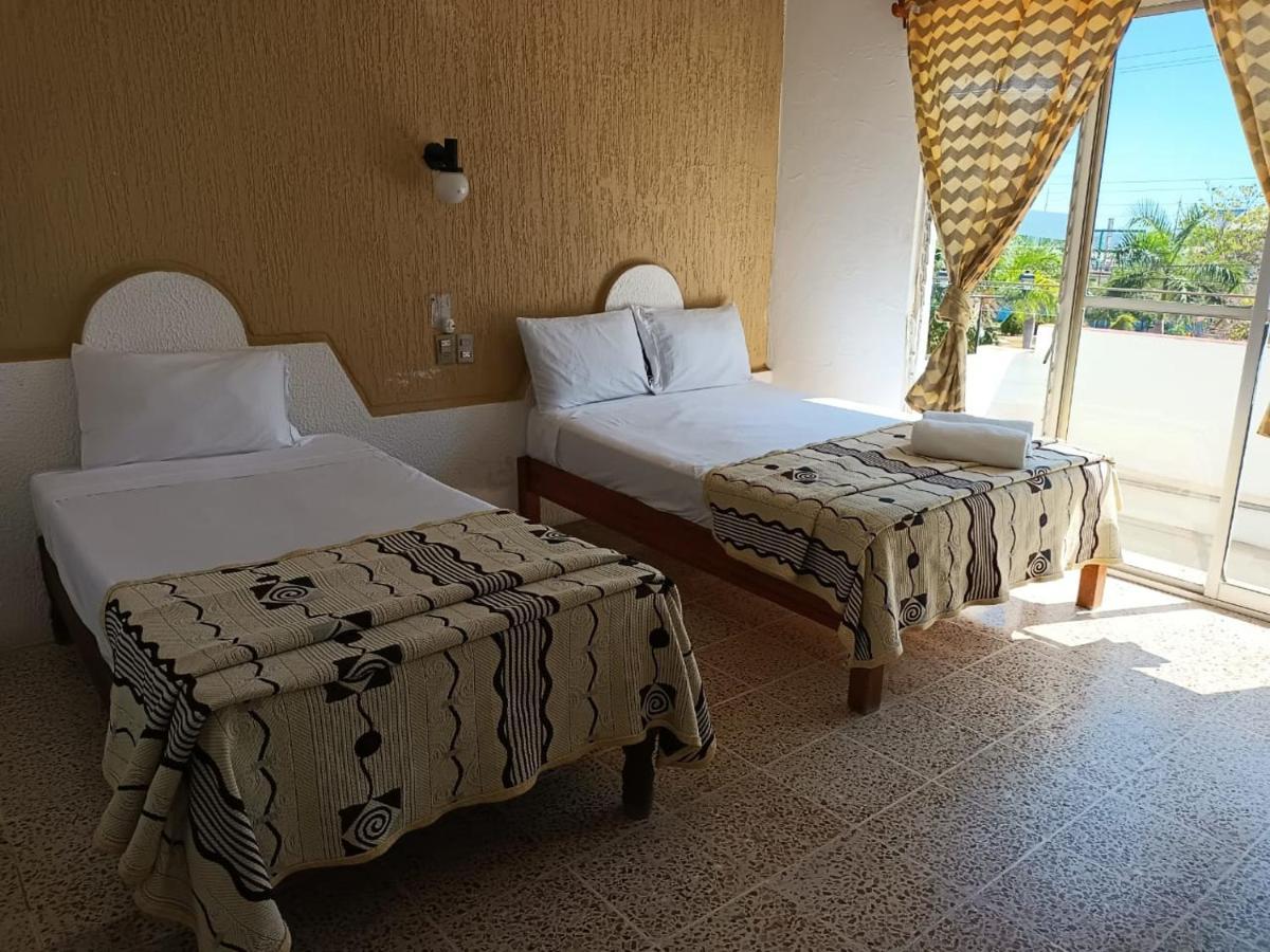 Hotel Casa Juanita Пуерто-Ескондідо Екстер'єр фото