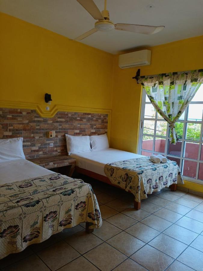Hotel Casa Juanita Пуерто-Ескондідо Екстер'єр фото