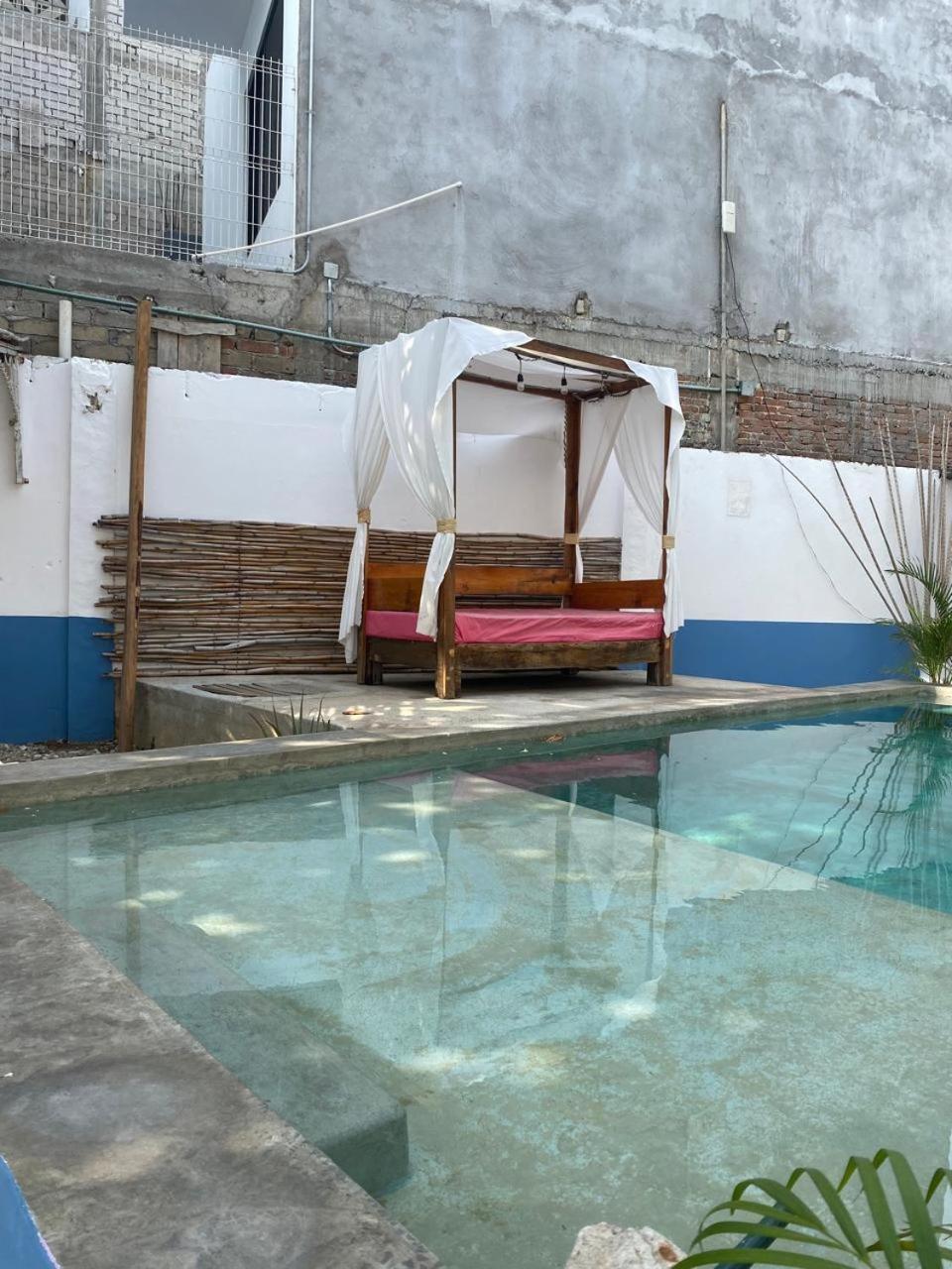 Hotel Casa Juanita Пуерто-Ескондідо Екстер'єр фото